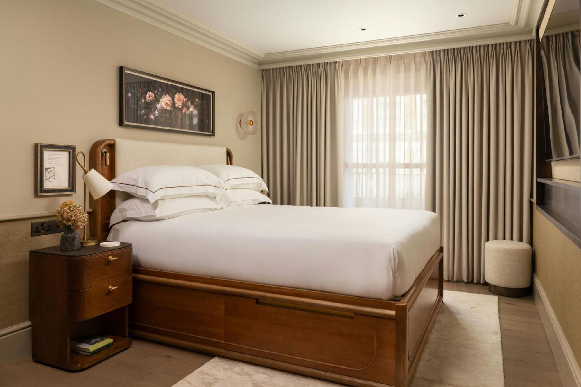 Montcalm Mayfair, Autograph Collection London Exterior foto A bedroom at The Ivy Collection